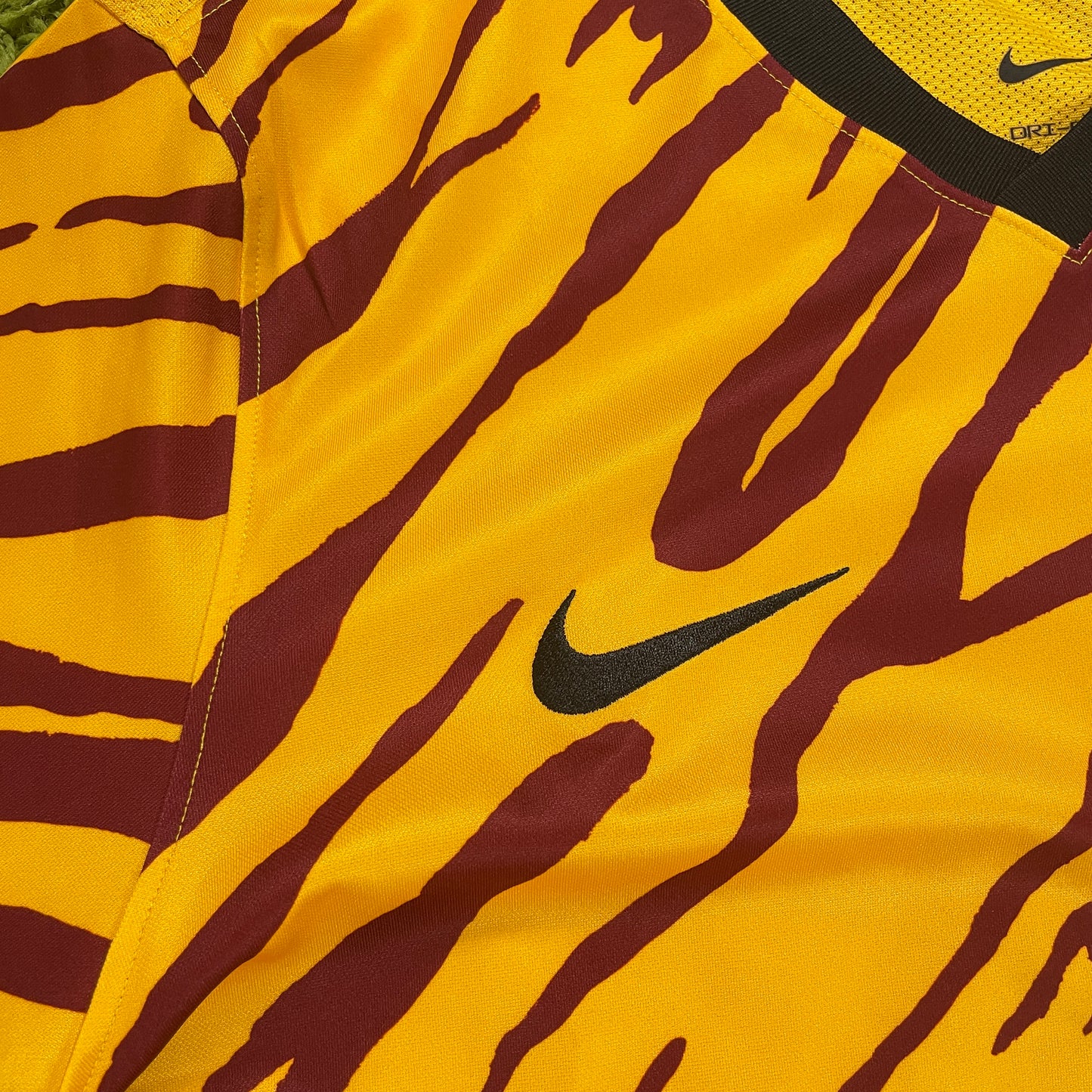 Nike Benevento Calcio Trikot gelb Größe L 2022 2023