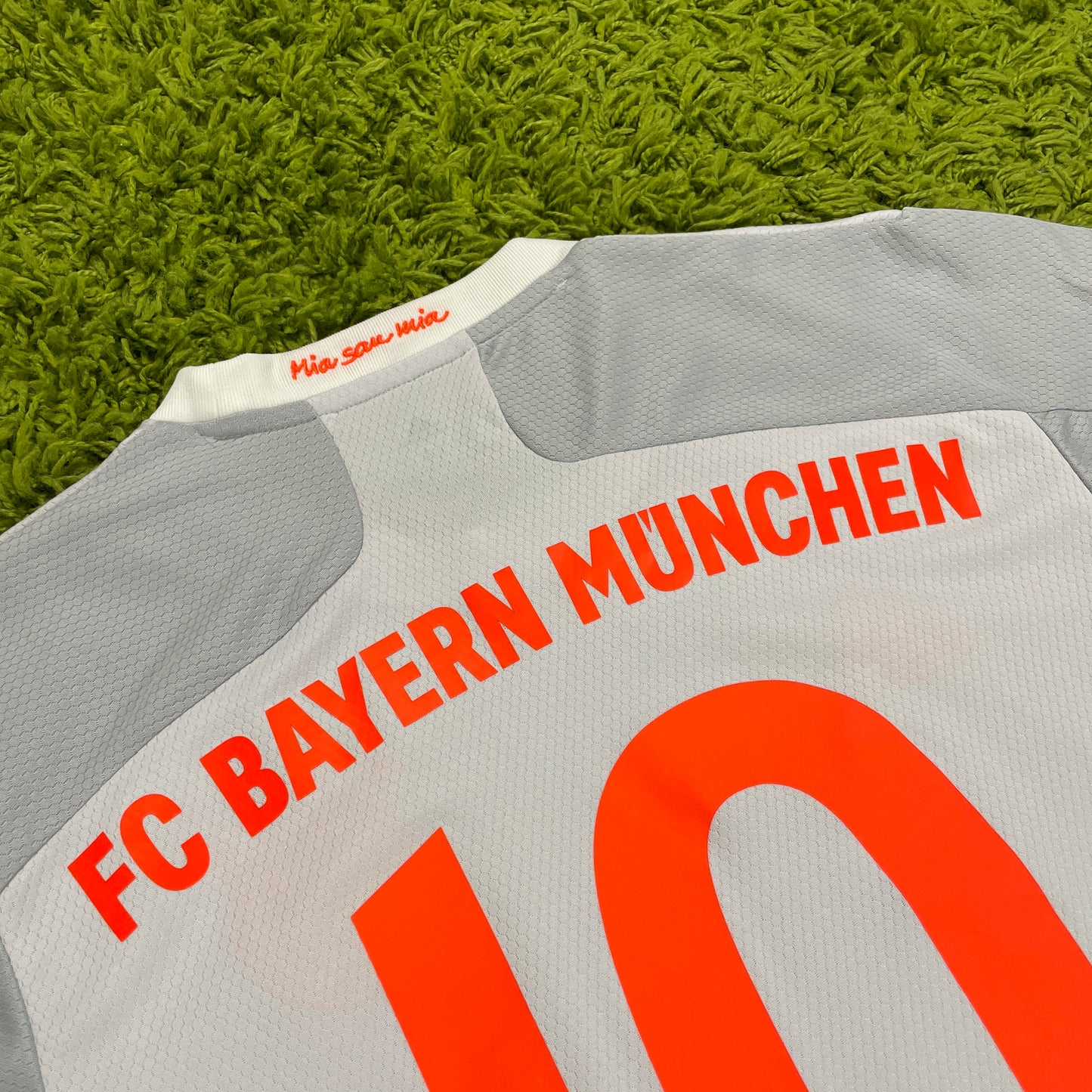 Adidas FC Bayern München Sane Trikot grau Größe M 2020 2021