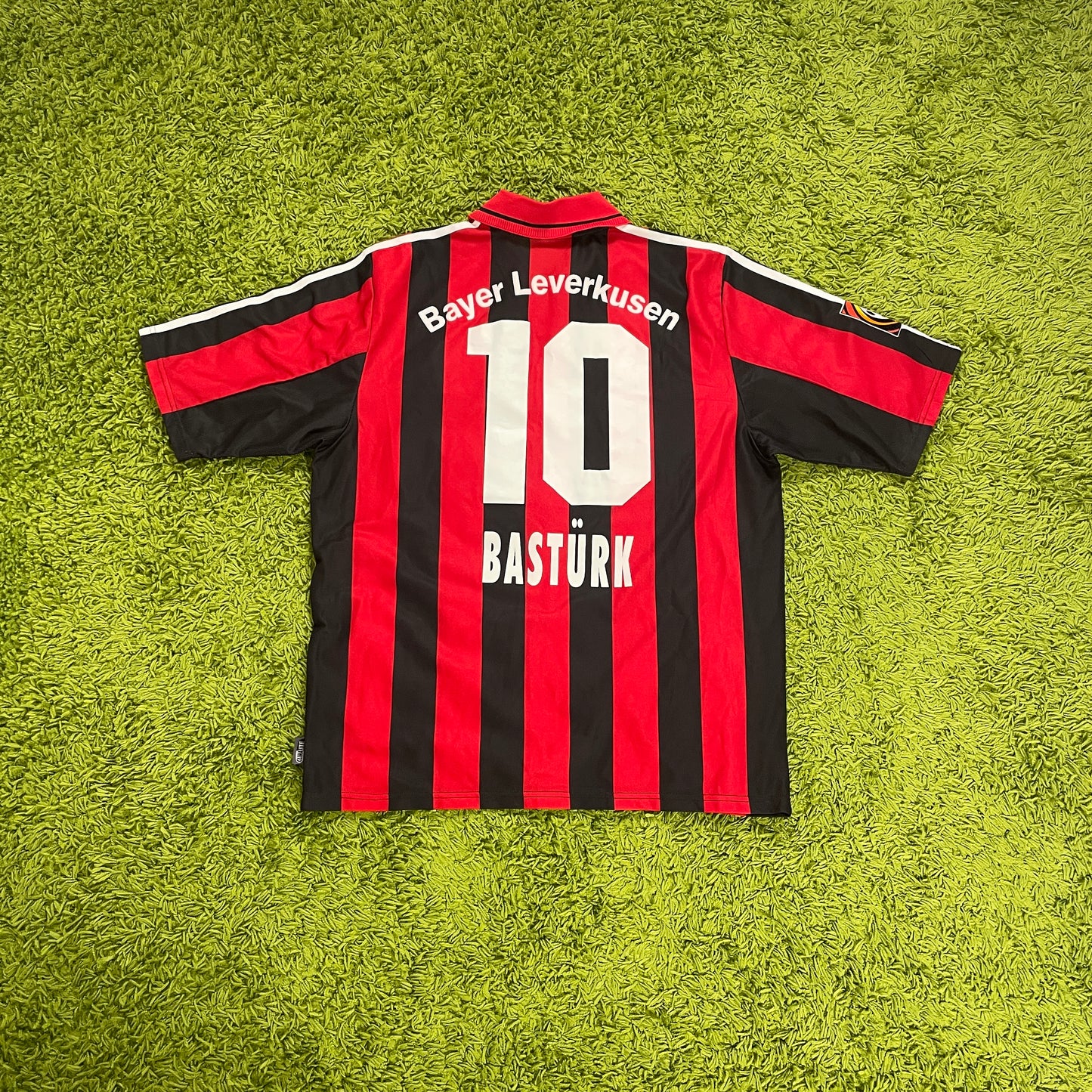 Adidas Bayer 04 Leverkusen Bastürk Trikot rot Größe XL 2001 2002