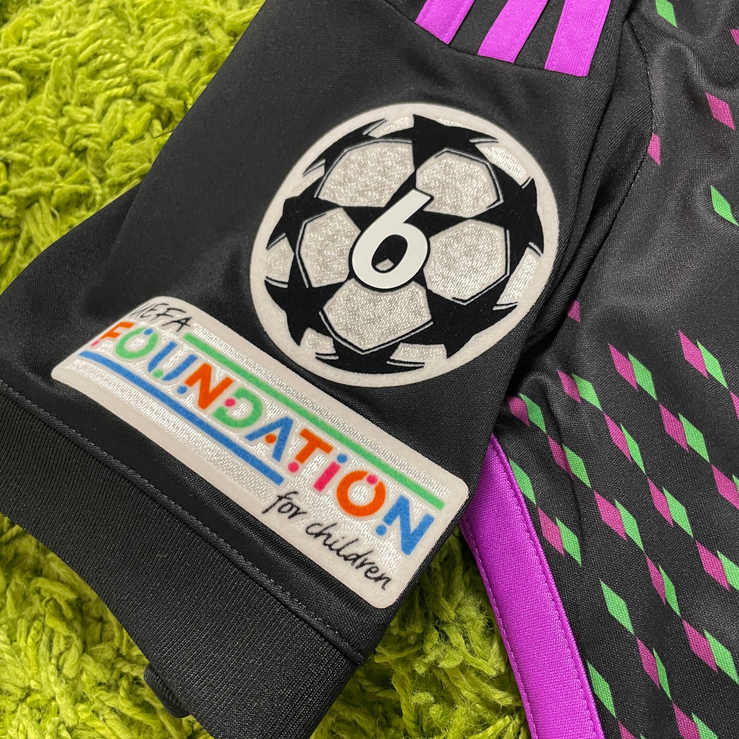 Adidas FC Bayern München Trikot TEL schwarz Größe M 2022 2023