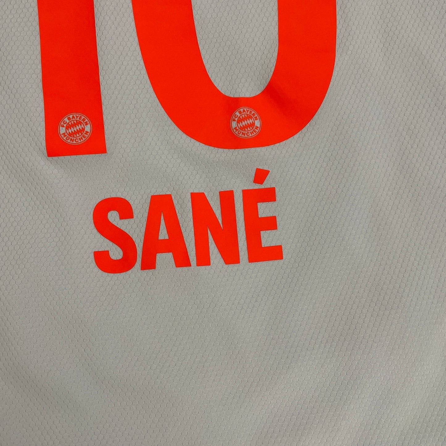 Adidas FC Bayern München Sane Trikot grau Größe M 2020 2021