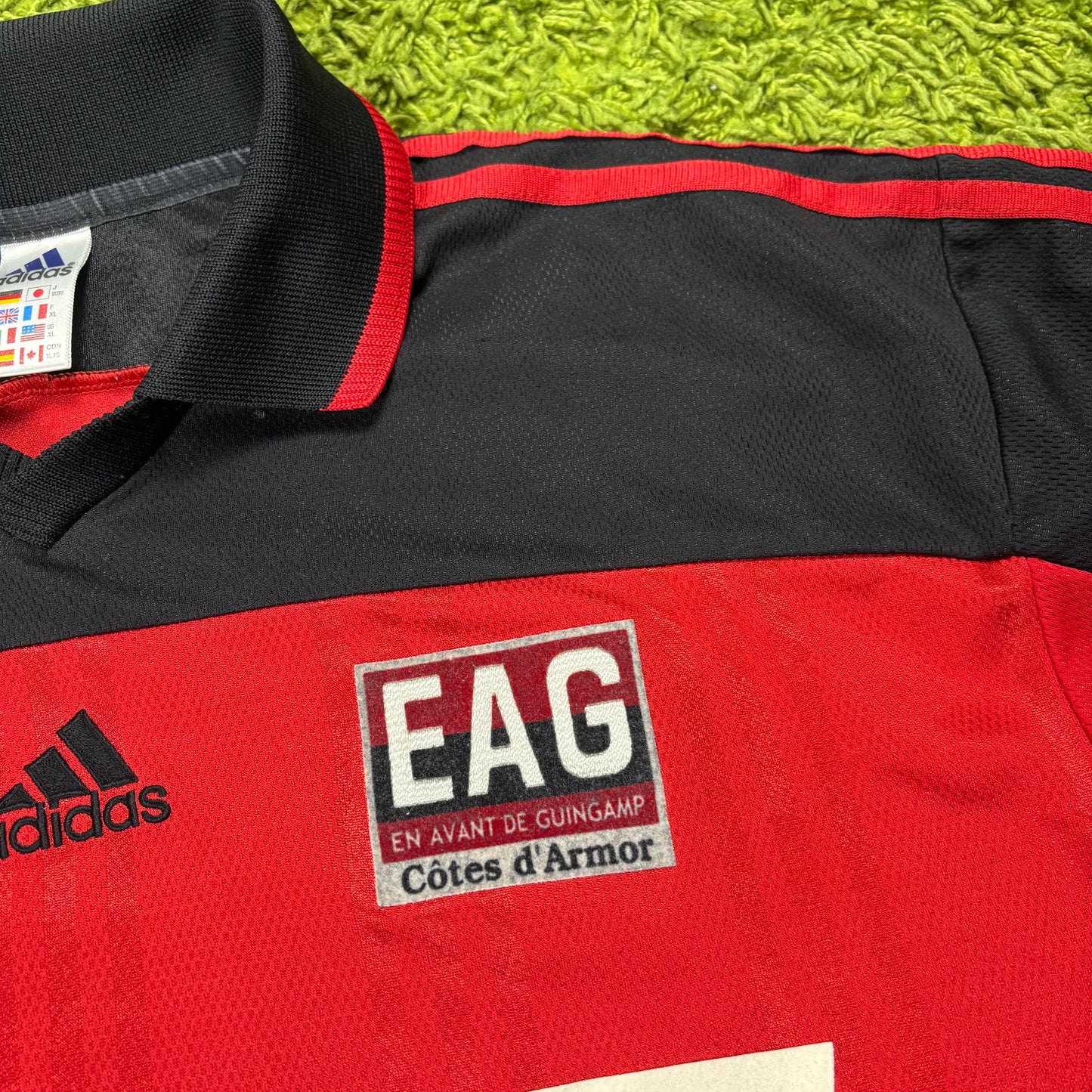 Adidas Guingamp Trikot rot schwarz Größe XL 2000 2001