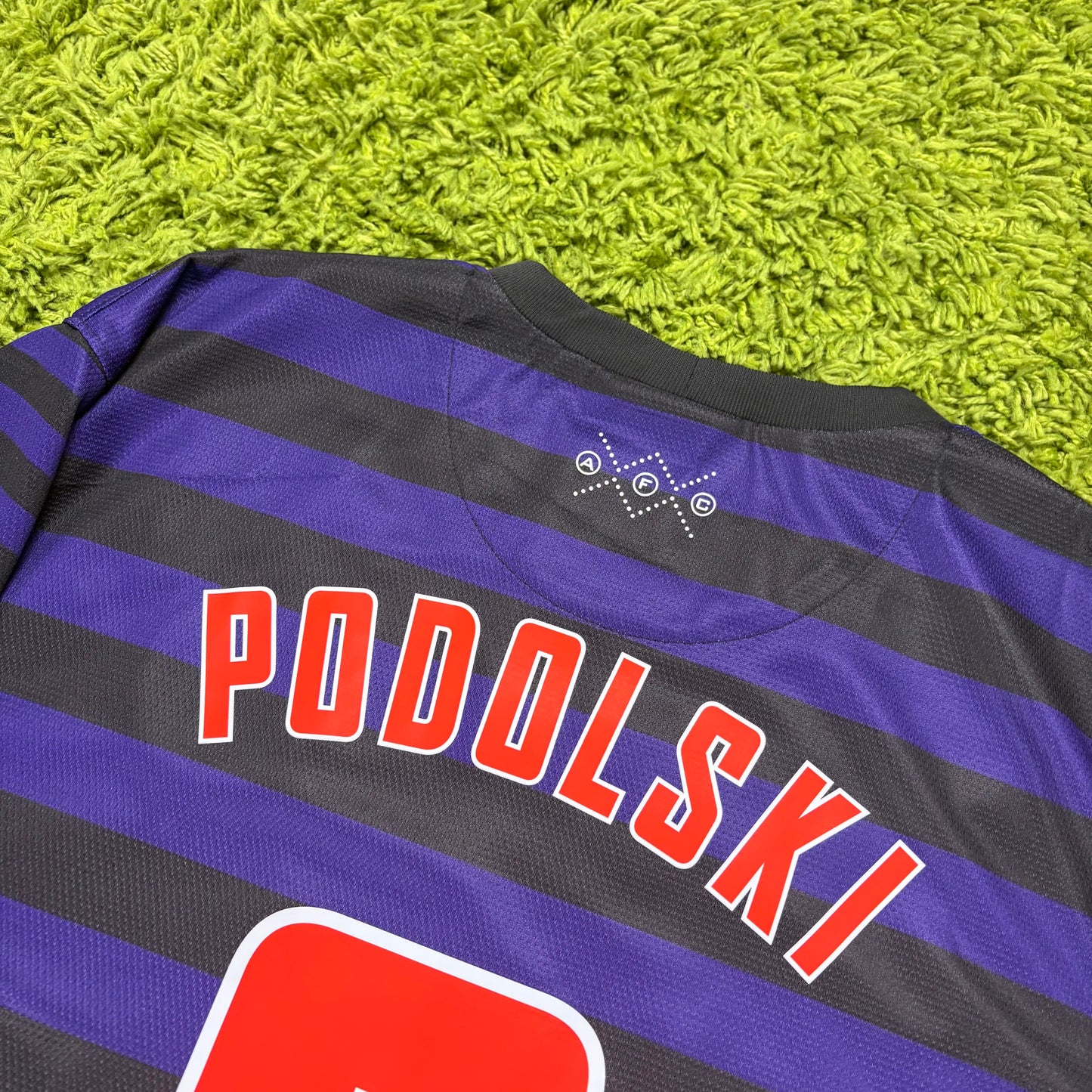Nike FC Arsenal Podolski Trikot lila Größe XL 2012 2013
