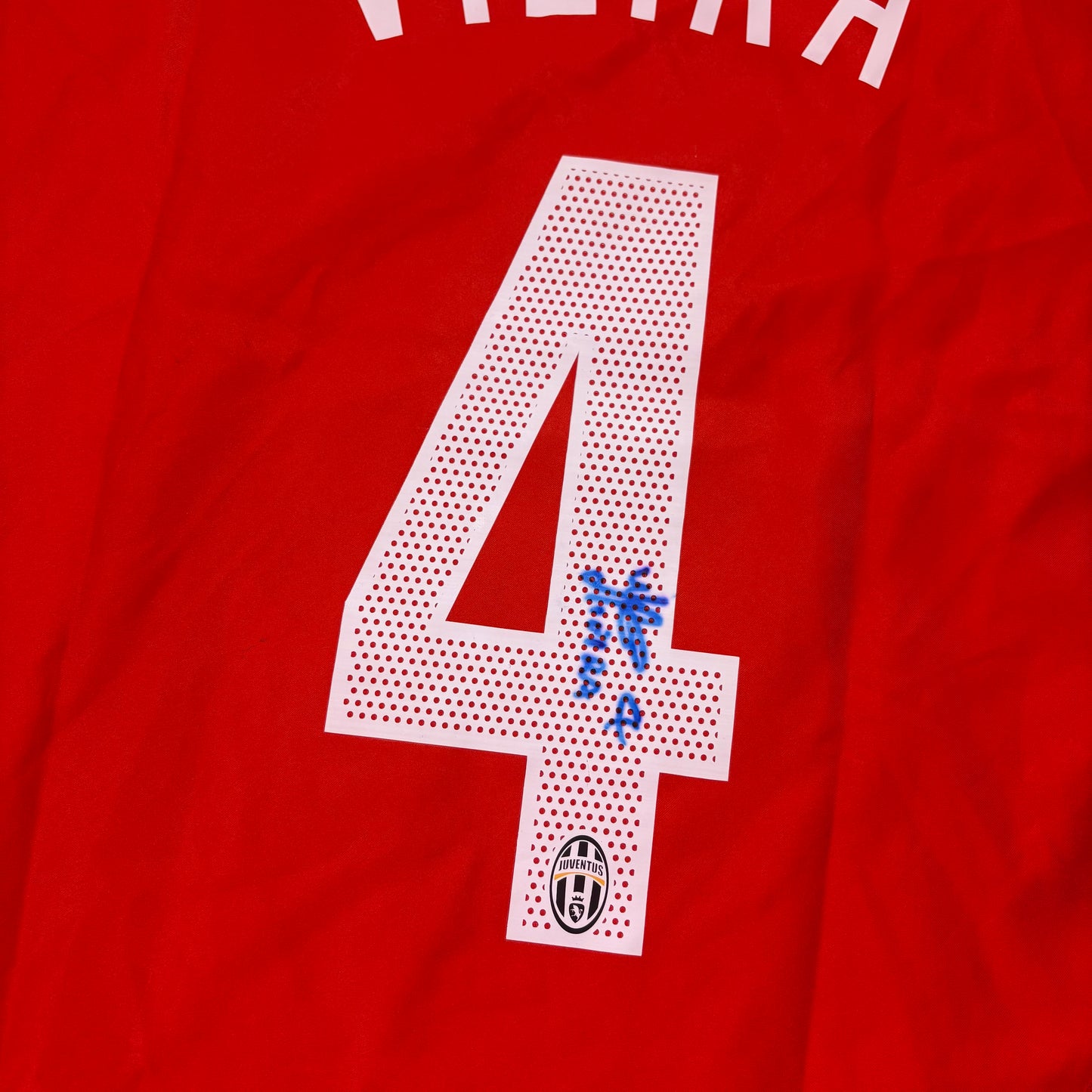 Nike Juventus Turin Vieira Trikot rot Größe L signiert 2005 2006