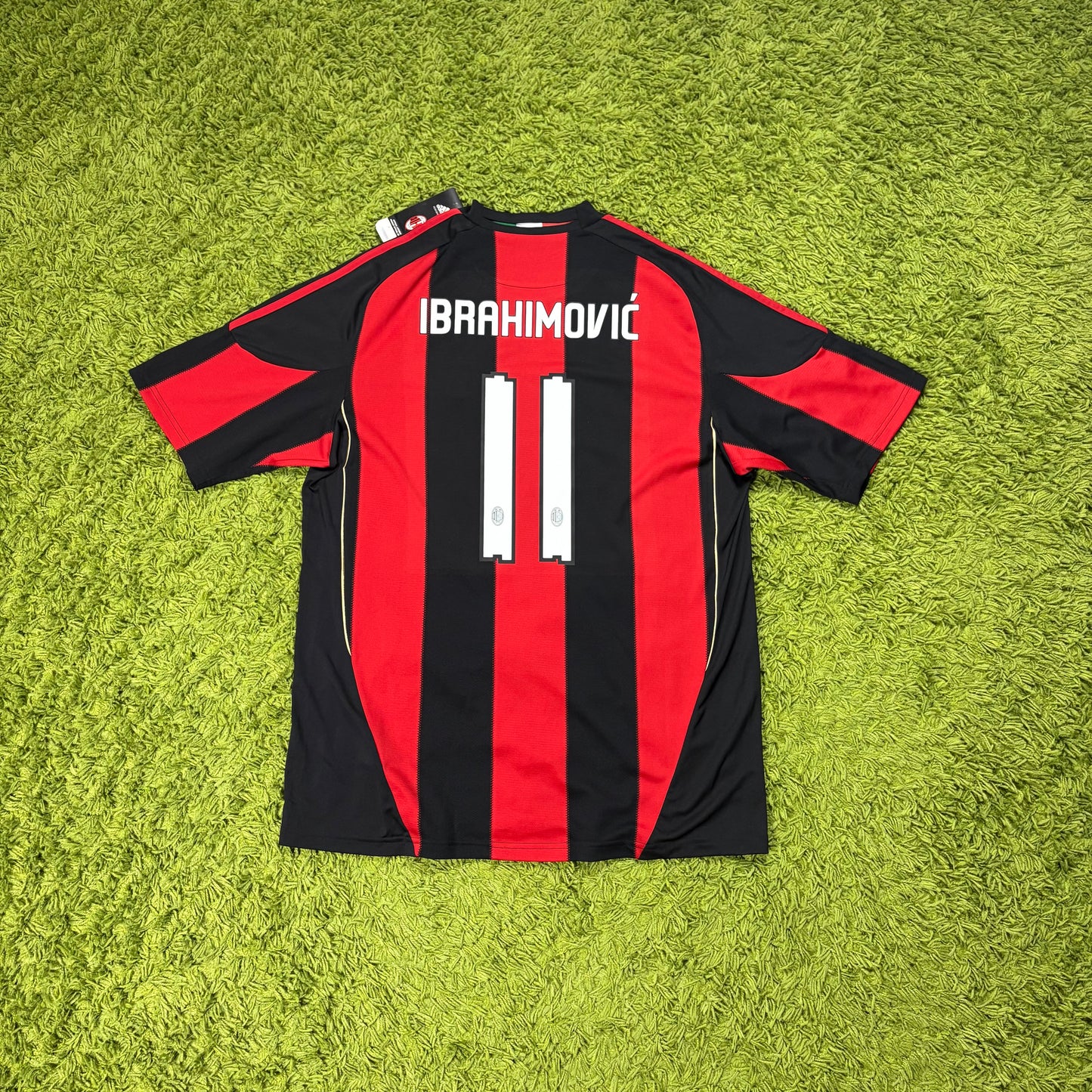 Adidas AC Mailand Ibrahimovic Milan Trikot rot schwarz Größe XL 2010 2011 Neu mit Etikett