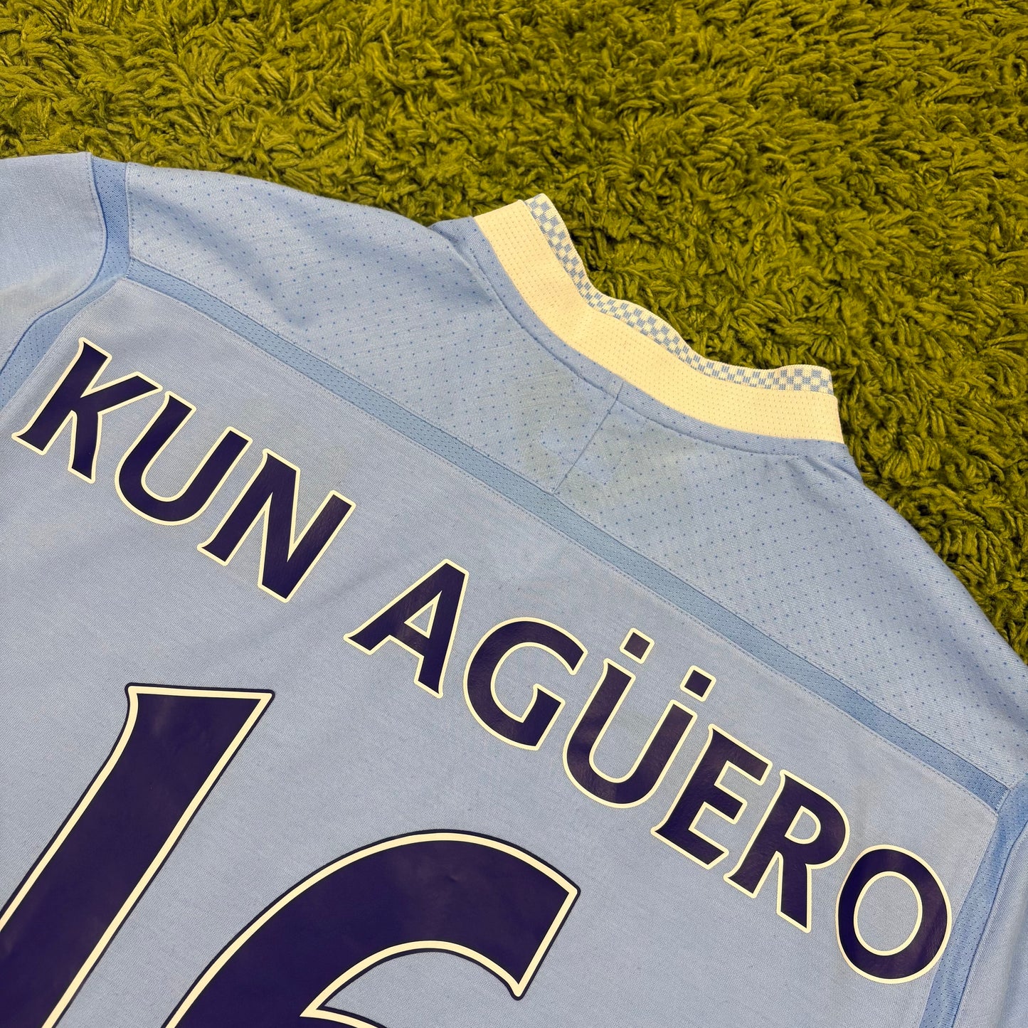 Umbro Manchester City Kun Agüero Trikot hell blau Größe XL 2011 2012