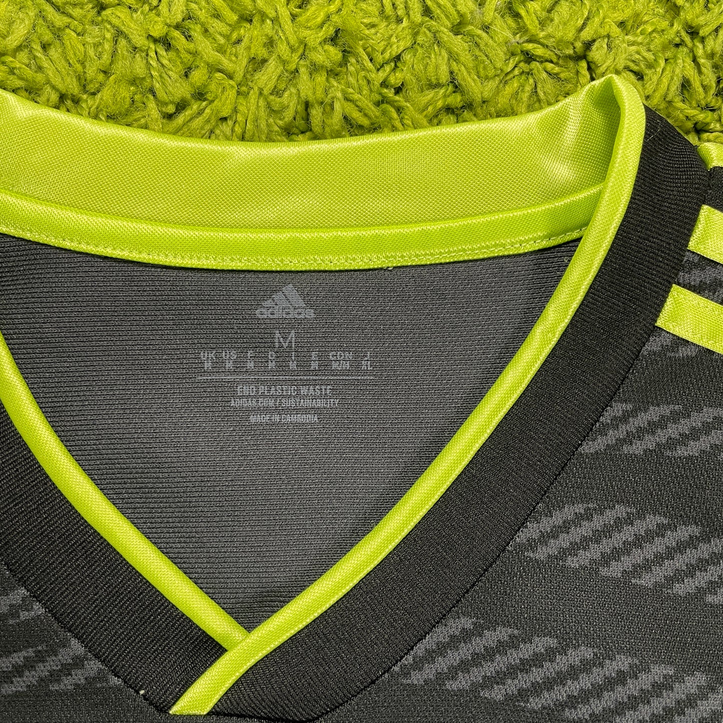 Adidas Real Madrid Vinicius Junior Trikot grau Größe M 2022 2023