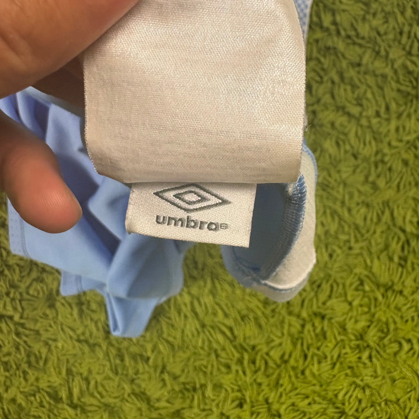 Umbro Manchester City Kun Agüero Trikot hell blau Größe XL 2011 2012