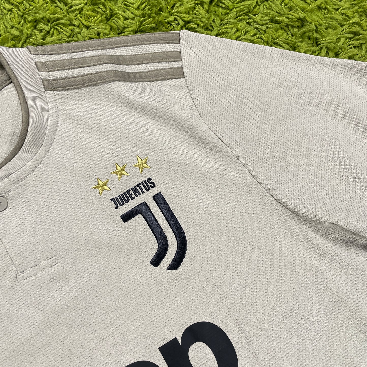 Adidas Juventus Turin Trikot grau Größe L 2018 2019