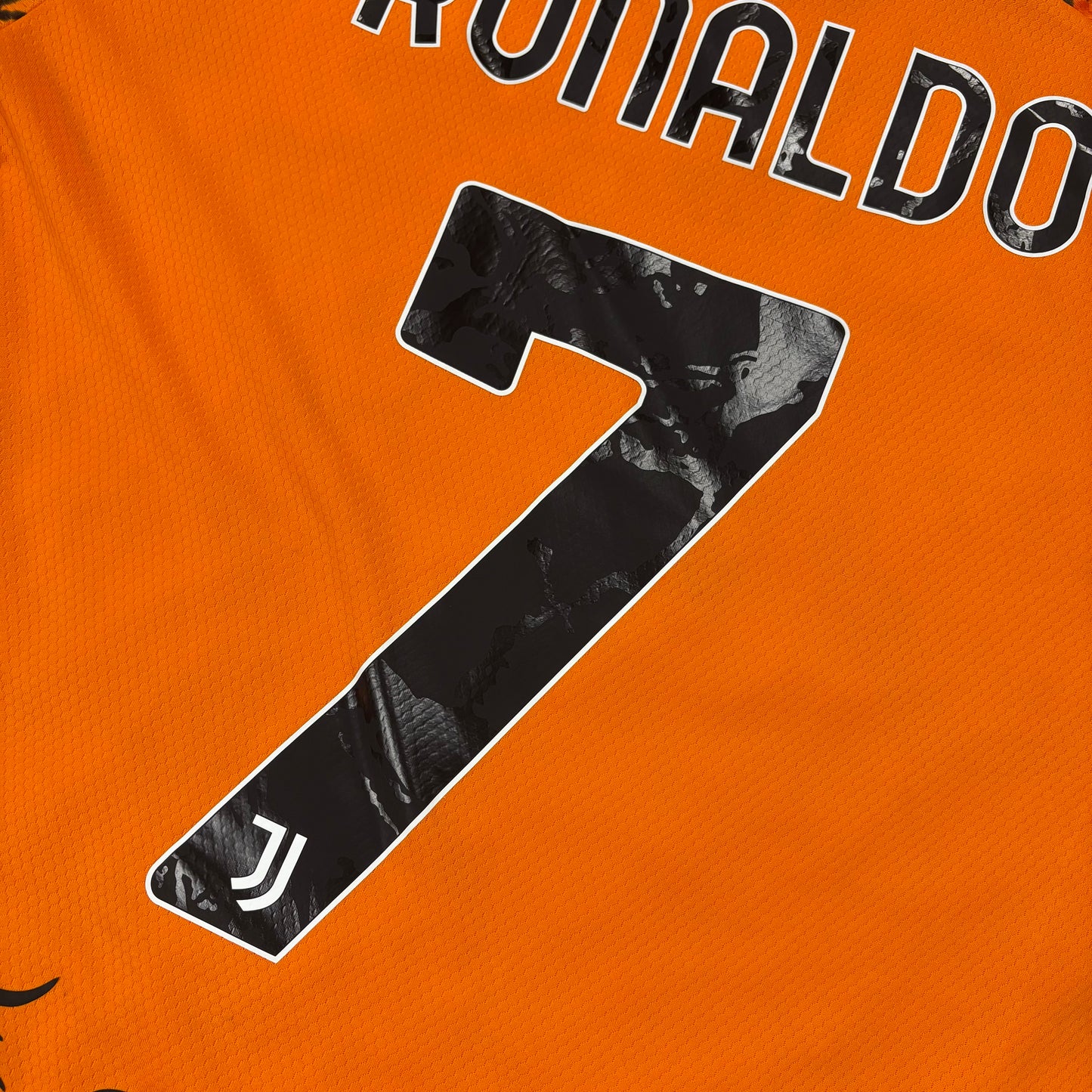 Adidas Juventus Turin Ronaldo Trikot Orange Größe XL 2020 2021