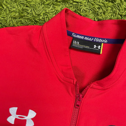 Under Armour Trainingsjacke Jacke rot Größe L