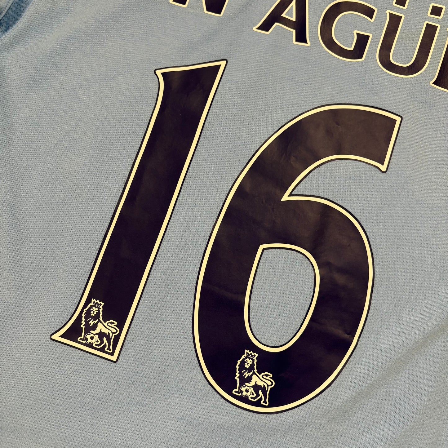 Umbro Manchester City Kun Agüero Trikot hell blau Größe XL 2011 2012