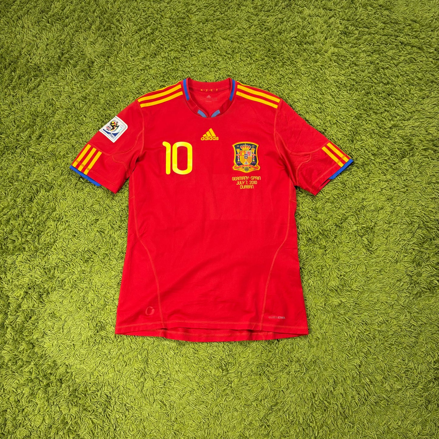Adidas Spanien Fabregas Trikot rot Größe M 2010