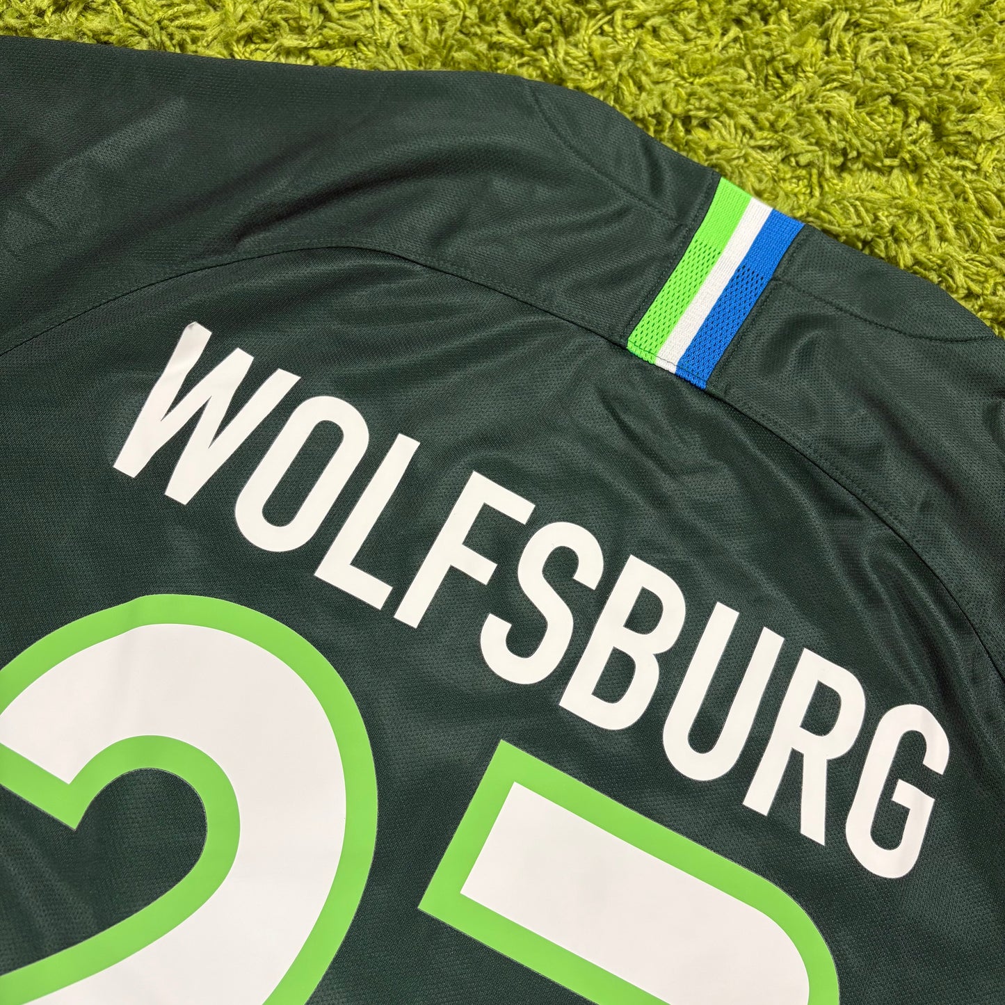 Nike VFL Wolfsburg Arnold Trikot Grün Größe L 2018 2019