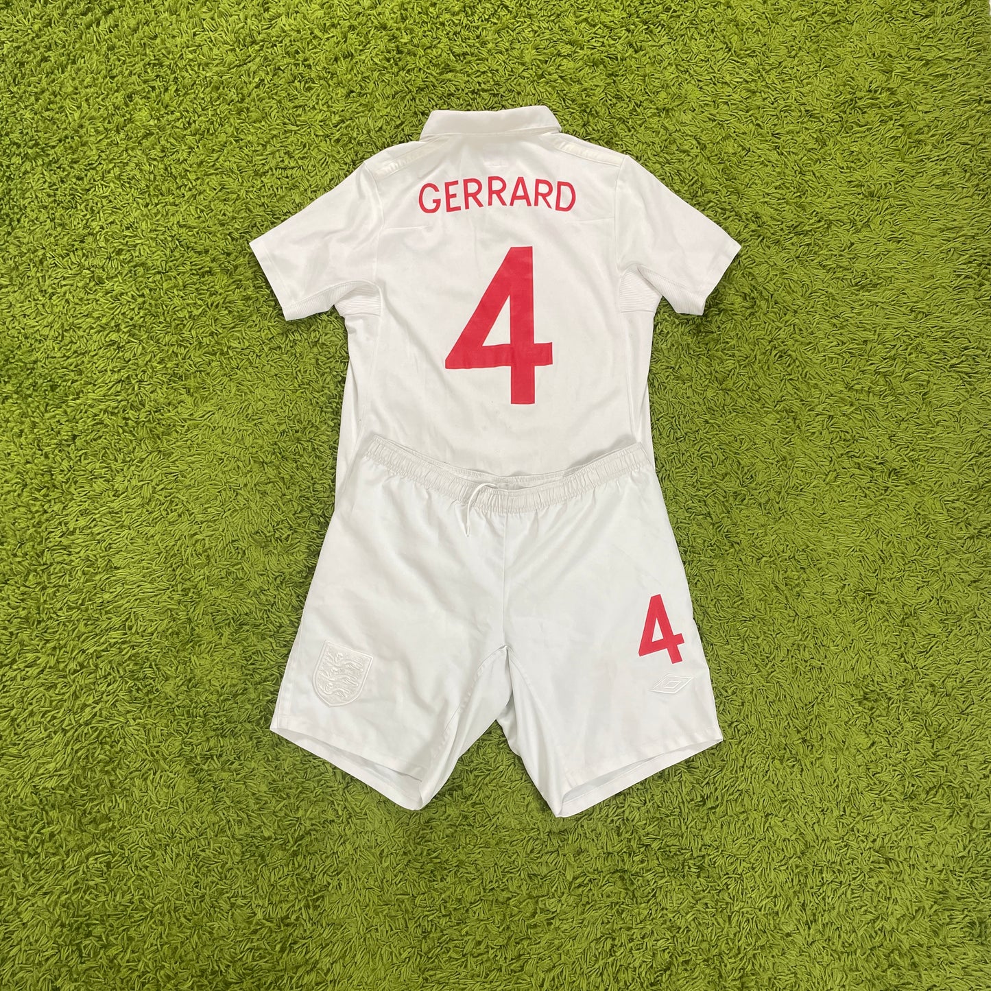 Umbro England Gerrard Trikot + Shorts Größe M weiß 2010