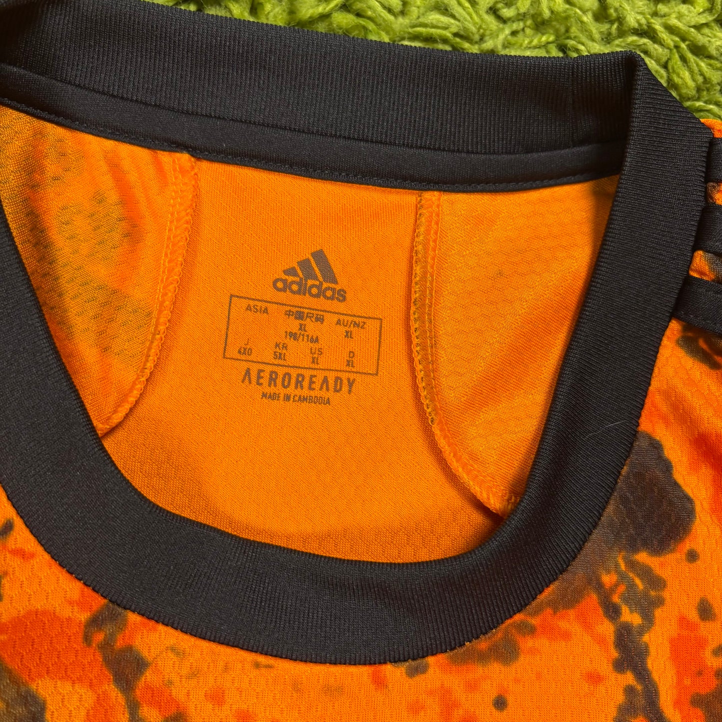 Adidas Juventus Turin Ronaldo Trikot Orange Größe XL 2020 2021