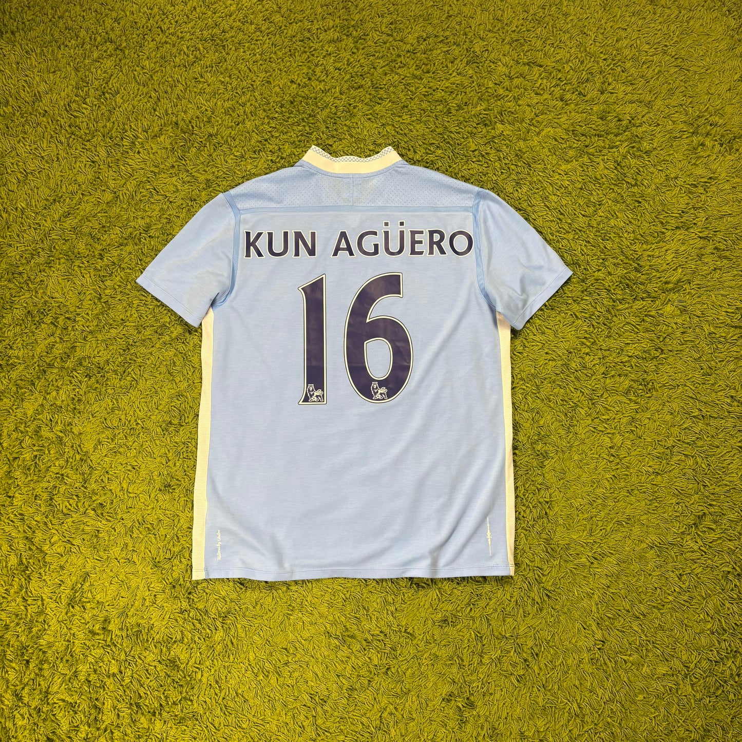 Umbro Manchester City Kun Agüero Trikot hell blau Größe XL 2011 2012